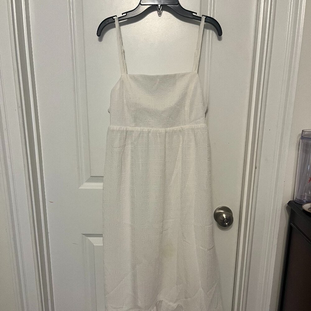 H&M Divided White Seersucker Babydoll Waist Midi Dress